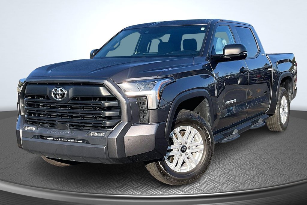 Used 2025 Toyota Tundra SR5 w/ SR5 Convenience Package AWD/4WD image 3