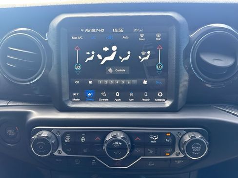 Used 2023 Jeep Wrangler Unlimited Sport AWD/4WD image 20