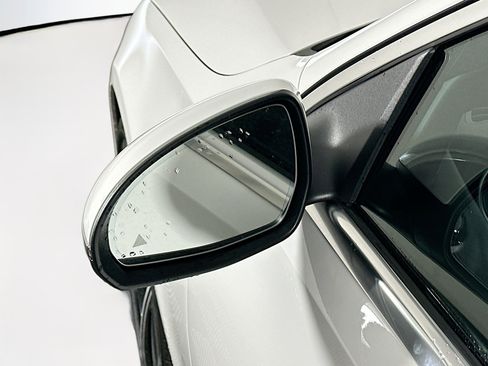 Used 2025 Mercedes-Benz C 300 Sedan image 16