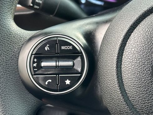 Used 2023 Kia Soul LX w/ LX Technology Package FWD image 14