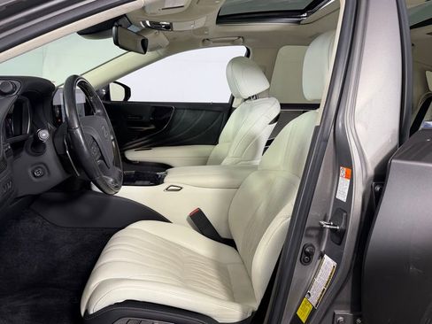 Used 2023 Lexus LS 500 w/ Interior Upgrade Package RWD image 22