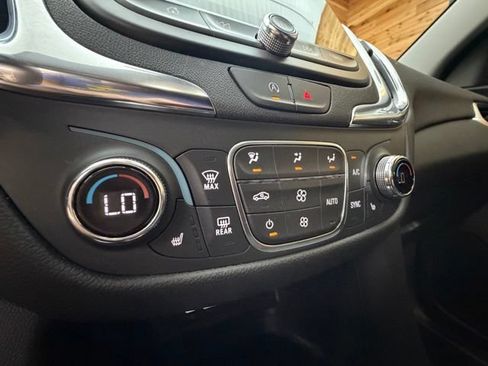 Used 2024 Chevrolet Equinox LT AWD/4WD image 26