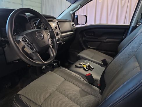Used 2018 Nissan Titan S w/ S Utility Package AWD/4WD image 14