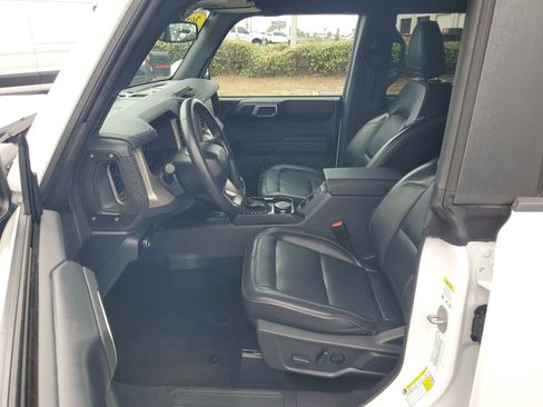 Used 2025 Ford Bronco Outer Banks AWD/4WD image 16