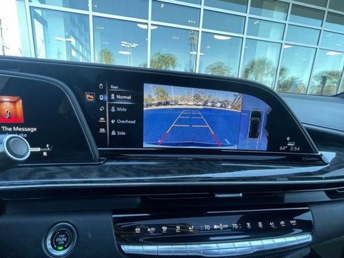 Used 2021 Cadillac Escalade Premium Luxury image 11