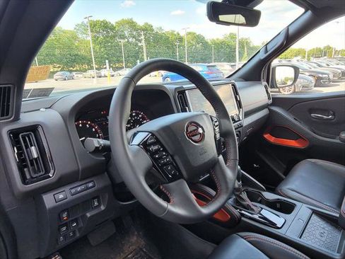 Used 2025 Nissan Frontier PRO-4X w/ Pro Premium Package AWD/4WD image 15