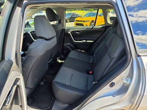 Used 2022 Toyota RAV4 XLE w/ Convenience Package AWD/4WD image 22