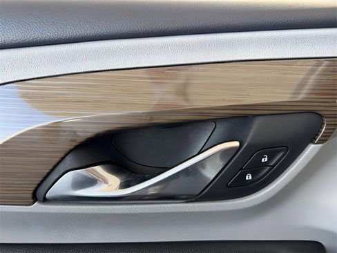 Used 2019 GMC Terrain SLE image 12