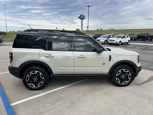 Used 2024 Ford Bronco Sport Outer Banks w/ Tech Package AWD/4WD image 6