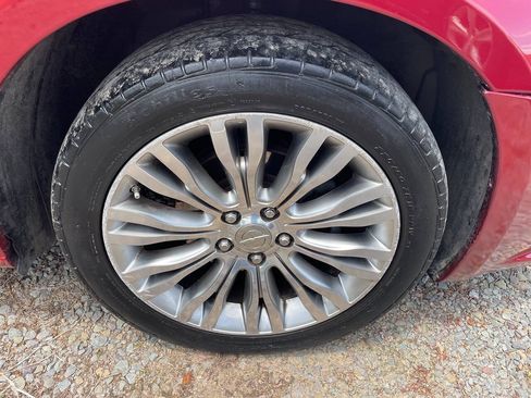 Used 2013 Chrysler 200 Limited FWD image 31
