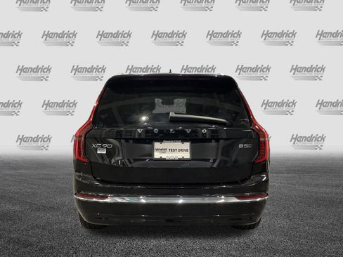 Used 2025 Volvo XC90 B5 Plus image 9