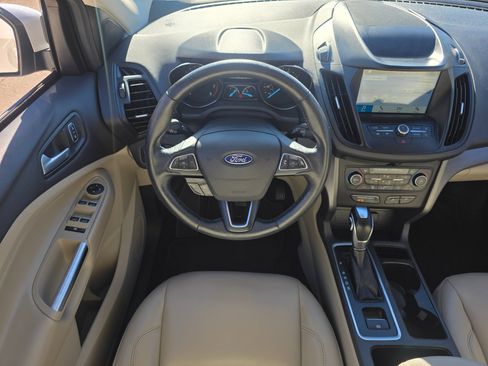 Used 2019 Ford Escape SEL image 13