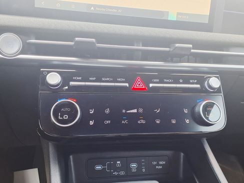 Used 2025 Hyundai Santa Cruz Limited AWD/4WD image 25