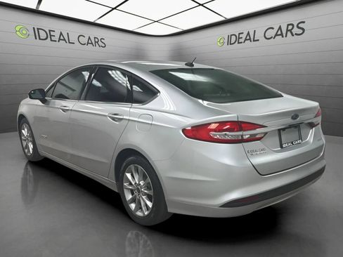 Used 2017 Ford Fusion S FWD image 7