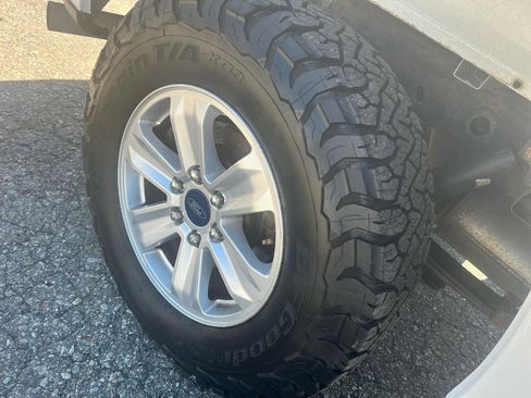 Used 2018 Ford F150 XL w/ Equipment Group 101A Mid AWD/4WD image 19