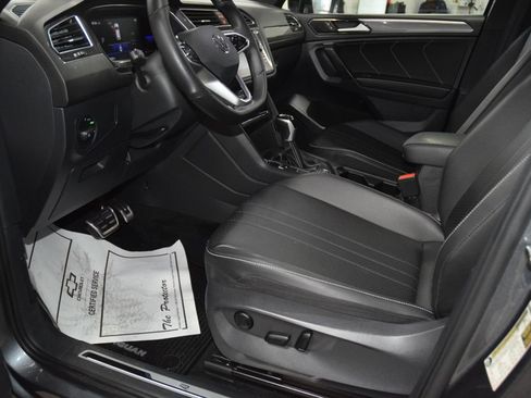Used 2023 Volkswagen Tiguan SE R-Line AWD/4WD image 36