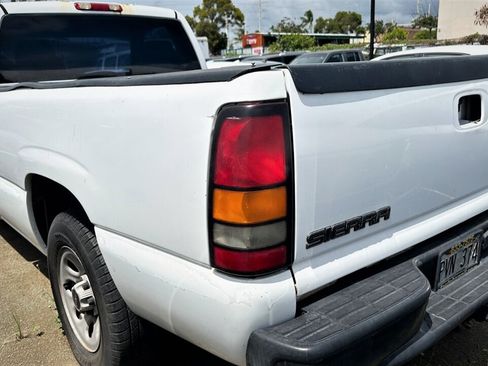 Used 2005 GMC Sierra 1500 W/T image 2
