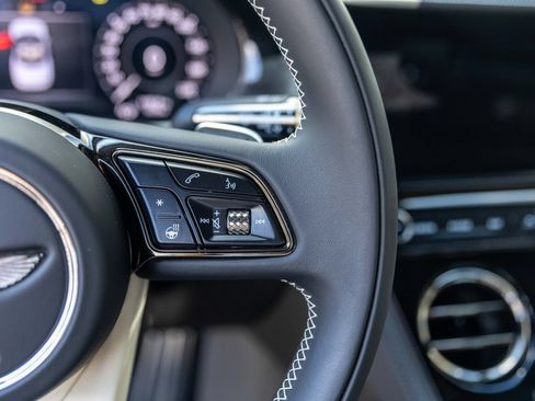 Certified 2025 Bentley Continental GTC AWD/4WD image 30