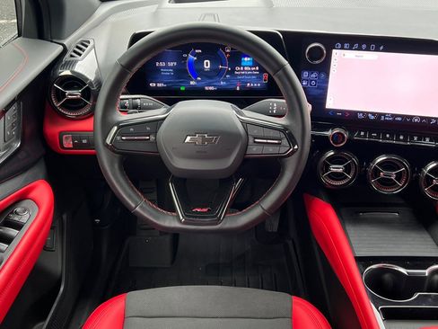 Used 2024 Chevrolet Blazer EV RS image 11