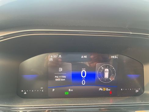 New 2025 Volkswagen Taos S image 28