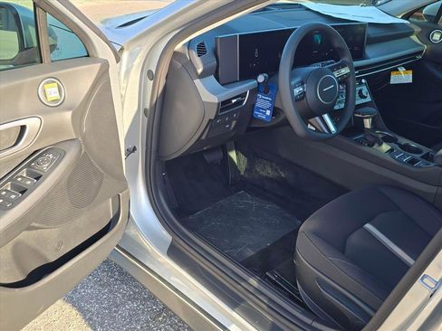 New 2026 Hyundai Sonata SE FWD image 9