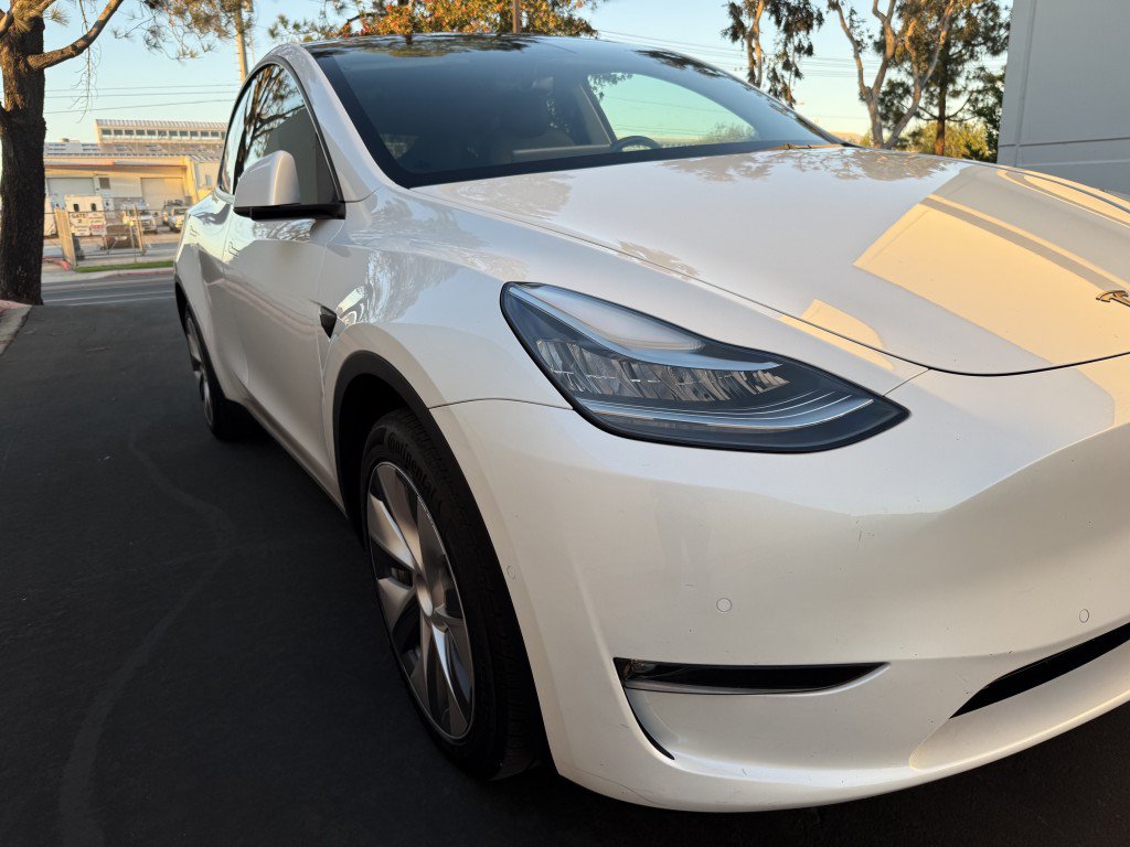 Used 2022 Tesla Model Y Long Range AWD/4WD image 7