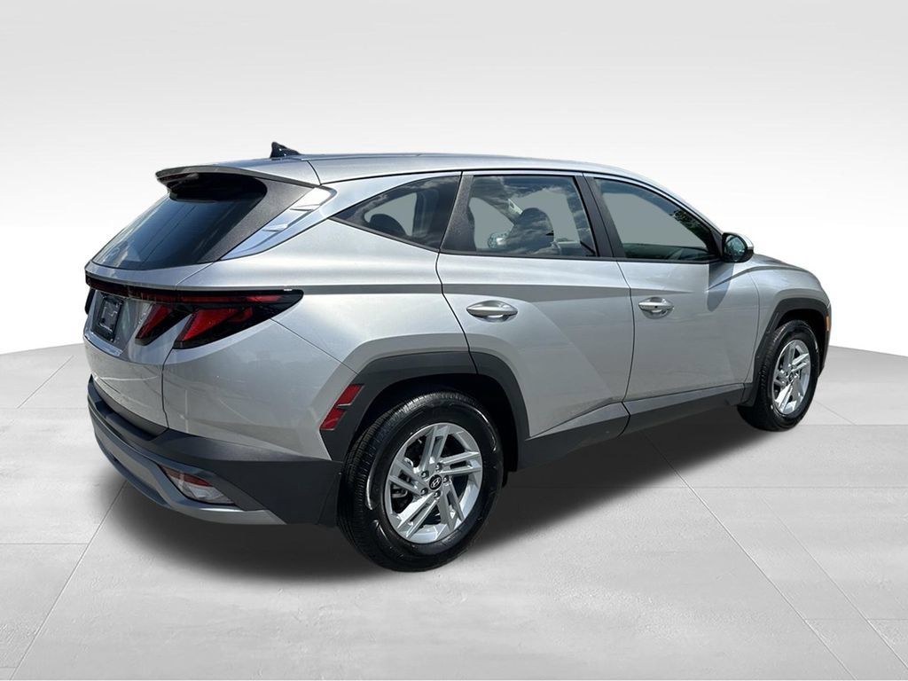 Used 2026 Hyundai Tucson SE FWD image 7