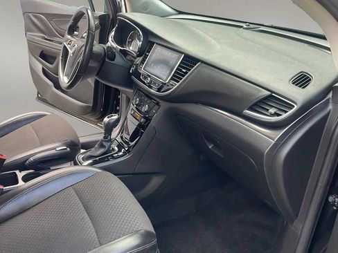 Used 2021 Buick Encore Preferred w/ Safety Package AWD/4WD image 30