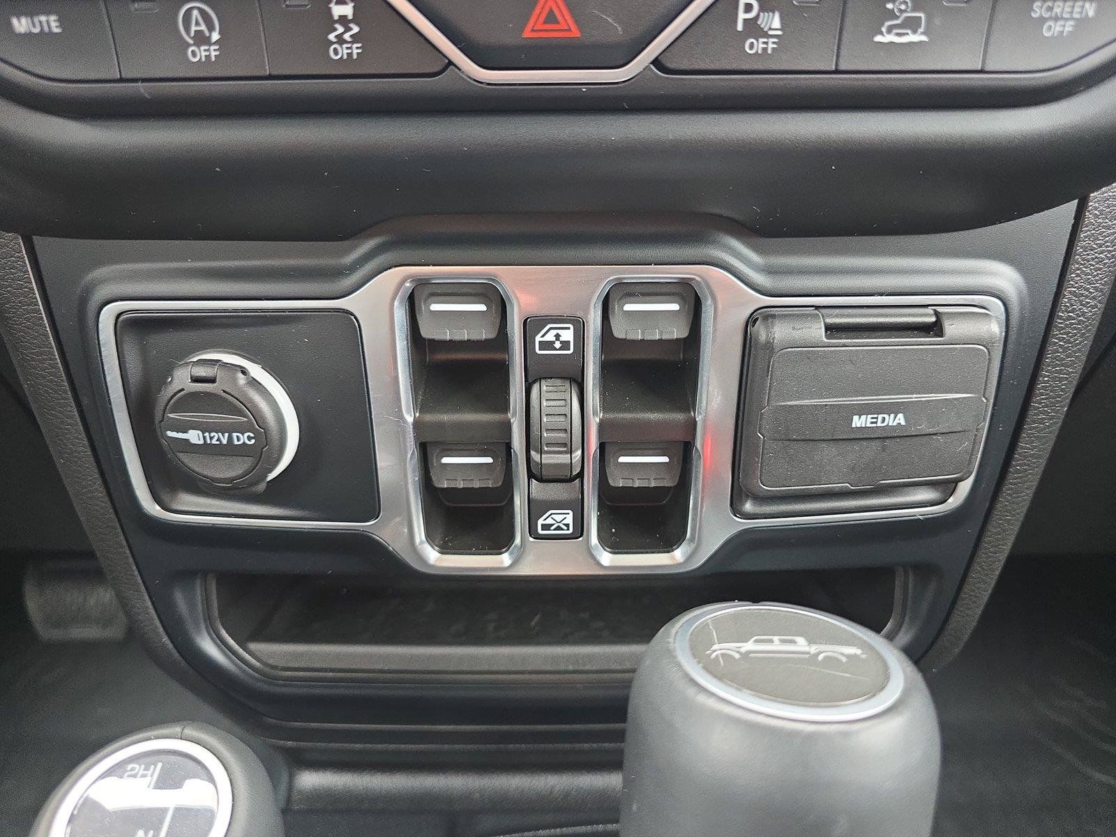 Used 2023 Jeep Gladiator Overland AWD/4WD image 26
