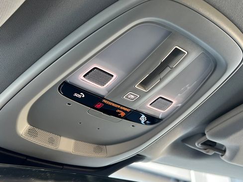 Used 2025 Volvo XC90 B6 Ultra image 23