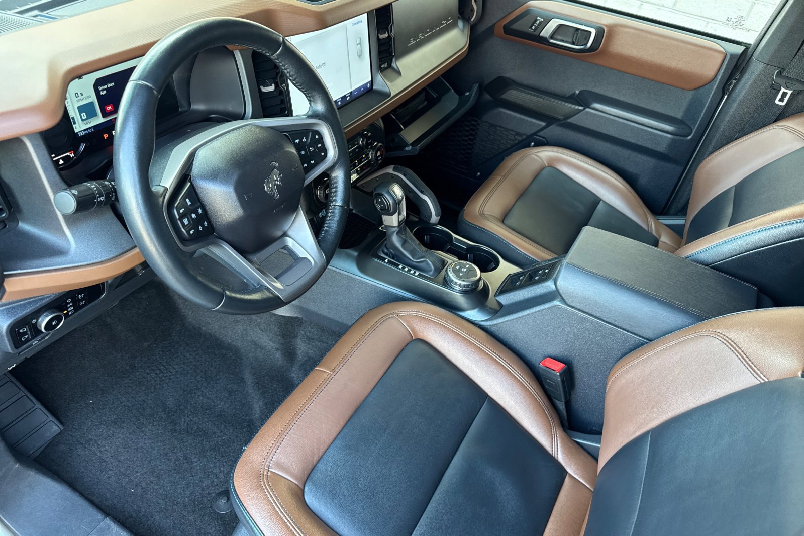 Certified 2024 Ford Bronco Outer Banks AWD/4WD image 14