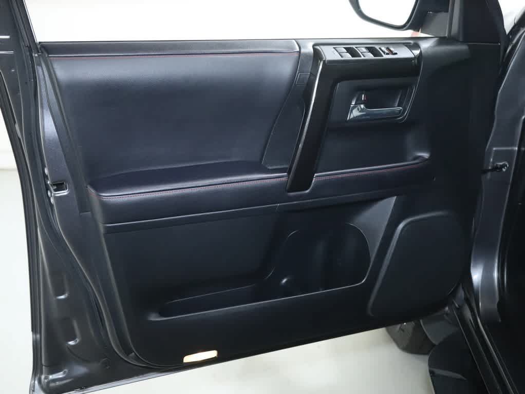 Used 2021 Toyota 4Runner TRD Off-Road Premium w/ Moonroof Package AWD/4WD image 15