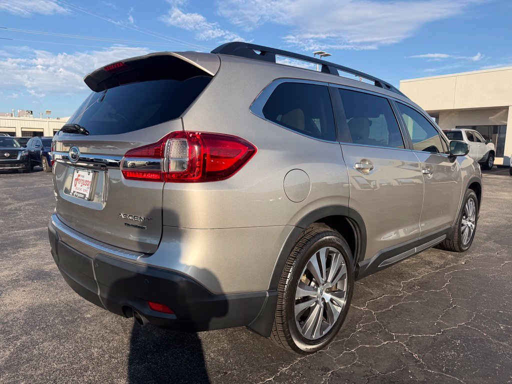 Used 2020 Subaru Ascent Limited w/ Technology Package AWD/4WD image 3