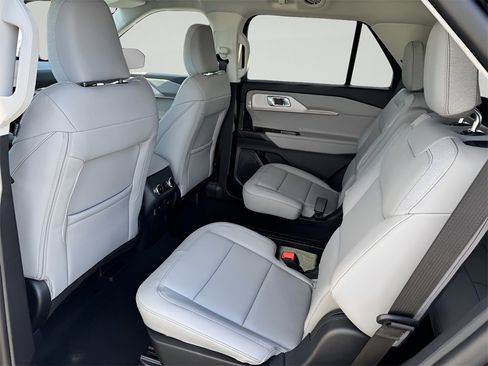 New 2026 Ford Explorer Active w/ Active Comfort Package image 33
