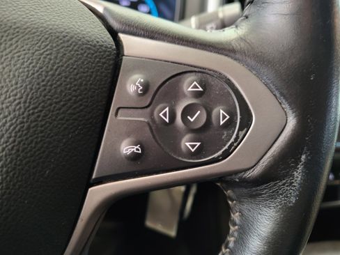 Used 2019 Chevrolet Colorado LT w/ LT Convenience Package image 3