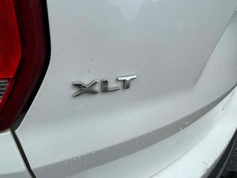 Used 2017 Ford Explorer XLT w/ Equipment Group 202A FWD image 23