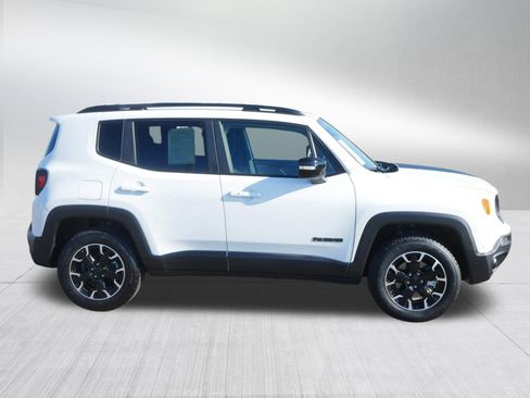 Used 2023 Jeep Renegade Latitude AWD/4WD image 8