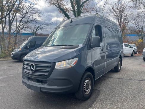 Used 2019 Mercedes-Benz Sprinter 144 image 3