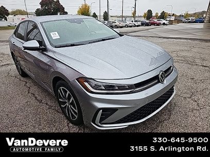 Used 2025 Volkswagen Jetta SE