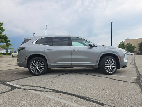 Used 2026 Buick Enclave Avenir w/ Super Cruise Package AWD/4WD image 19