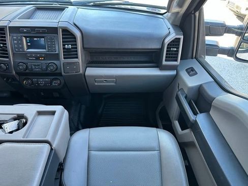 Certified 2022 Ford F250 XL w/ Power Equipment Group image 12