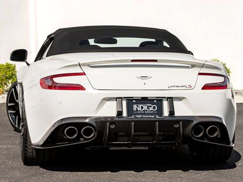 Used 2018 Aston Martin Vanquish S RWD image 2