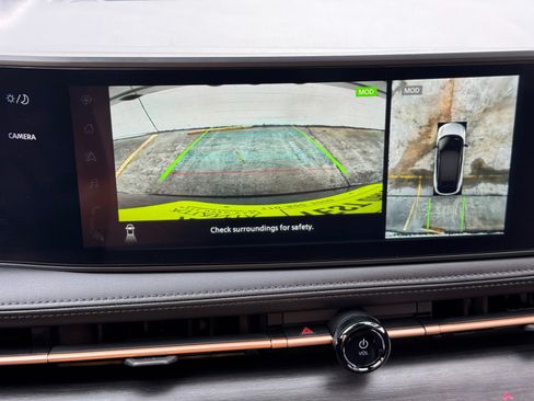Used 2025 Nissan Ariya FWD image 24