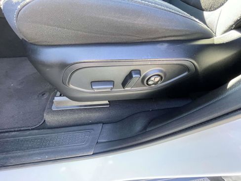 Used 2024 Jeep Grand Cherokee Laredo w/ MOPAR Finishing Package image 15