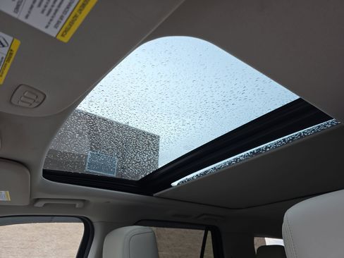 Used 2019 Ford Expedition Max Platinum image 32