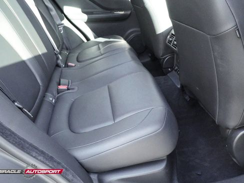 Used 2019 Jaguar F-PACE Premium image 38