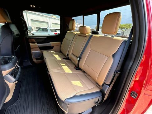 Used 2025 Ford F350 Lariat w/ Lariat Ultimate Package AWD/4WD image 21