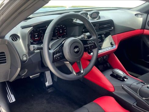 Used 2025 Nissan Z Performance w/ Floor Mat Package image 15