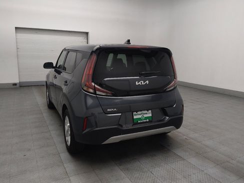 Used 2025 Kia Soul LX w/ LX Technology Package FWD image 5