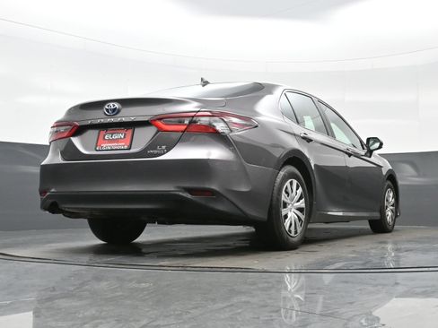 Used 2024 Toyota Camry LE FWD image 31